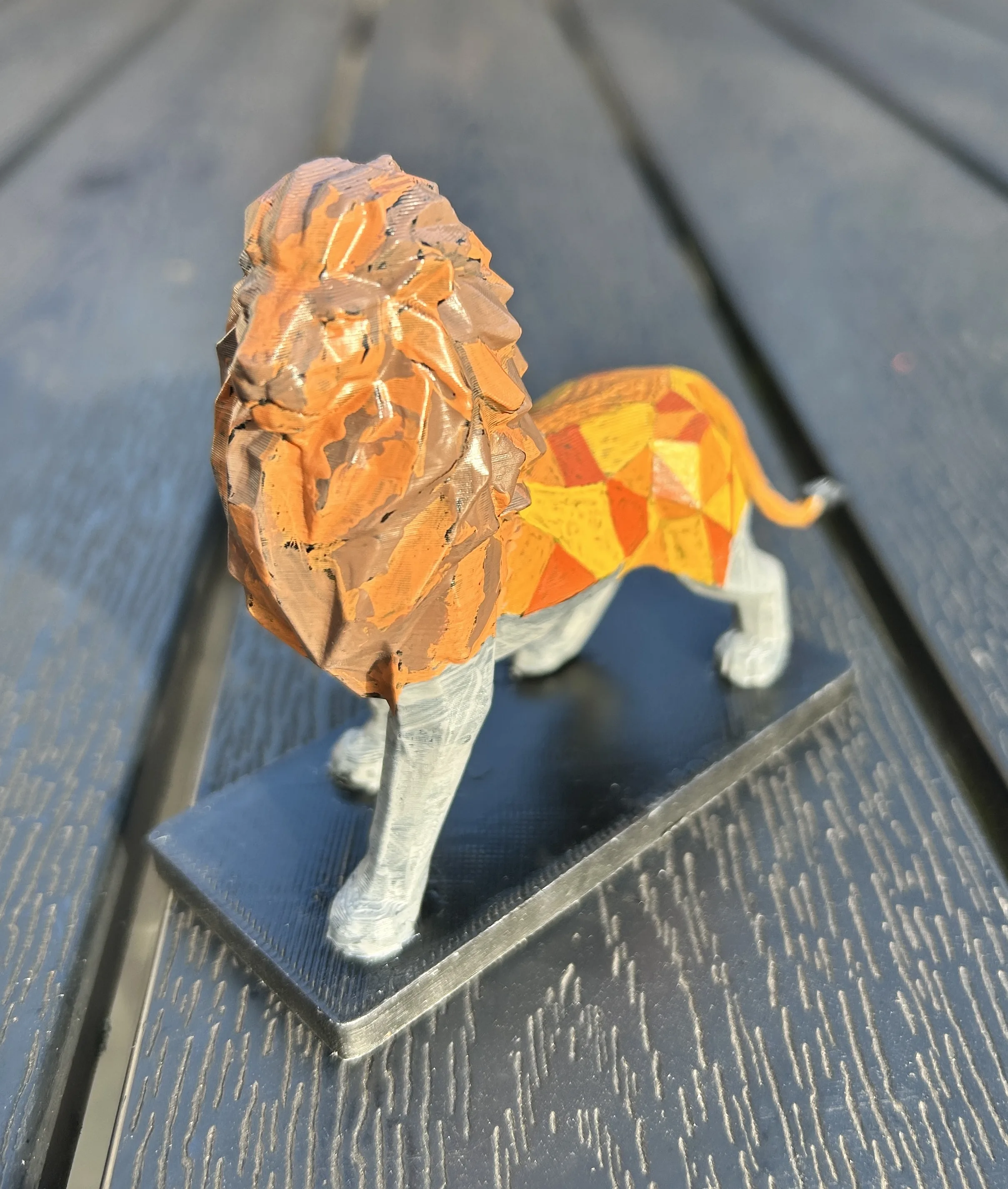 Löwe Low-Poly orange